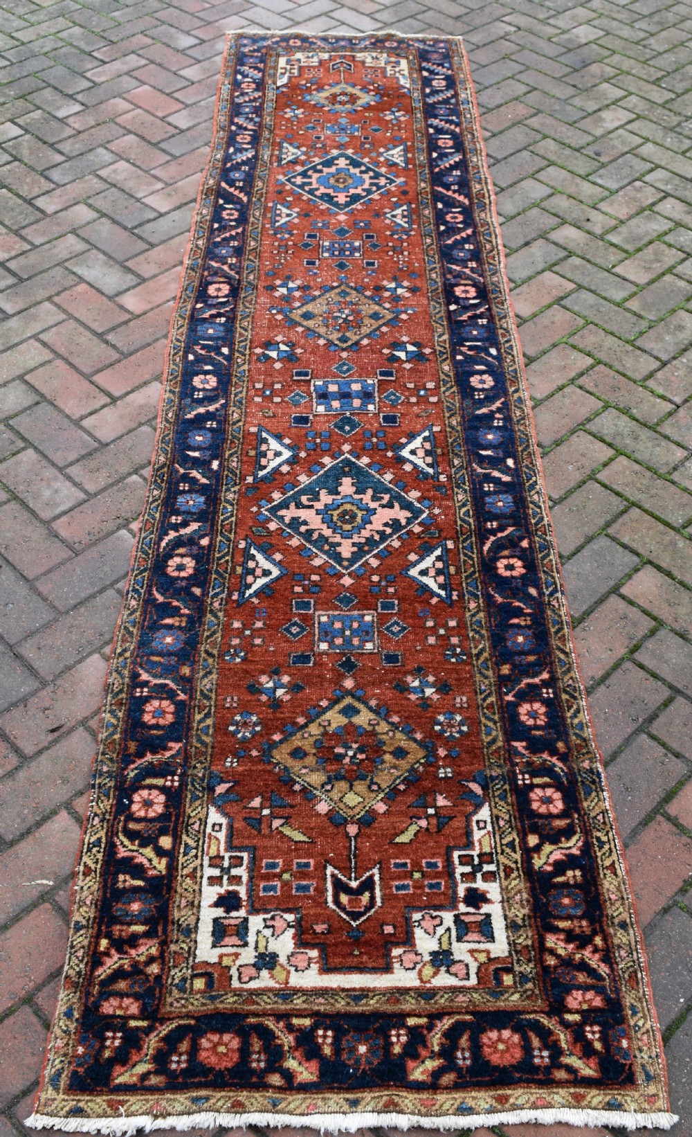 Antique Heriz narrow runner 307x75 cm