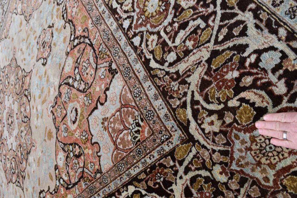 Fine antique Tabriz roomsize carpet 369x279 cm View VII