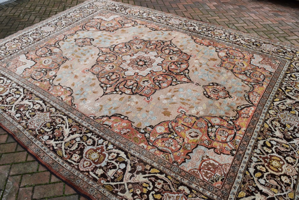 Fine antique Tabriz roomsize carpet 369x279 cm View VIII