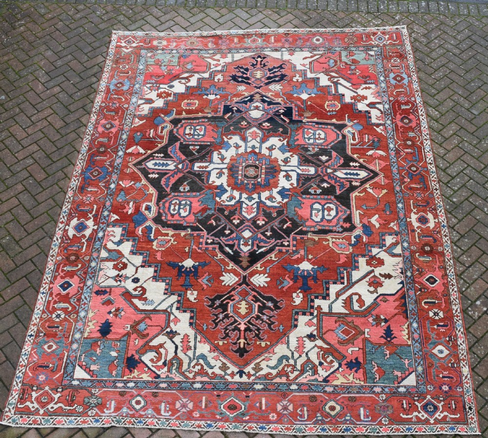 A very fine antique Heriz roomsize carpet 389x283cm View VI