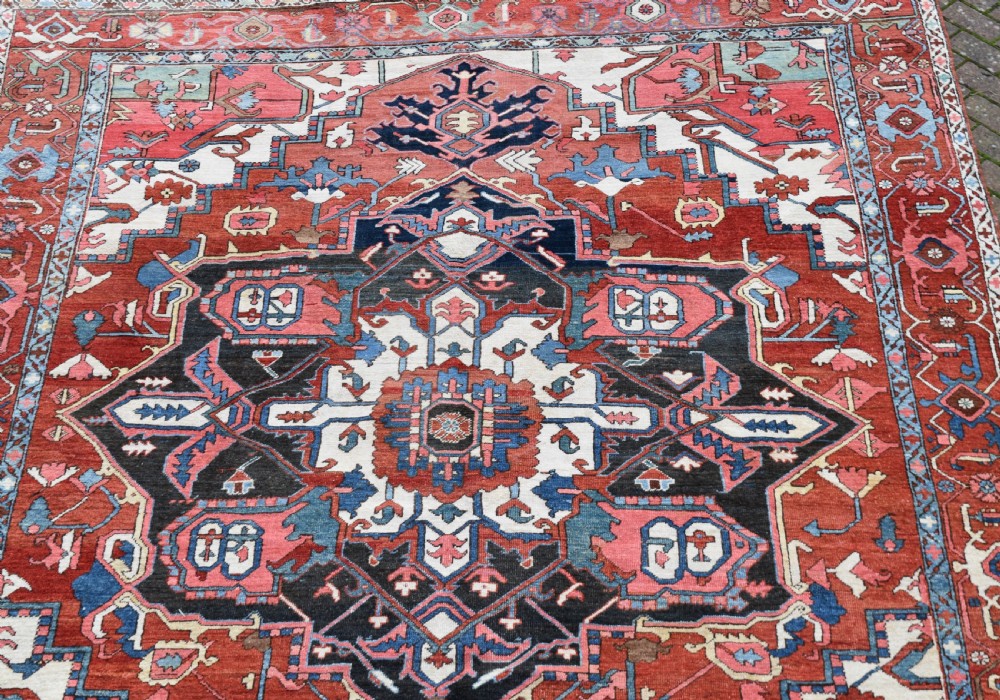 A very fine antique Heriz roomsize carpet 389x283cm View IX