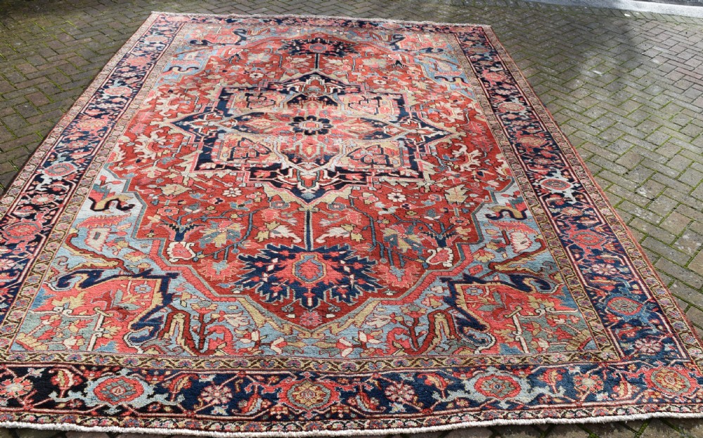 Antique Heriz Roomsize carpet 360x221 View II