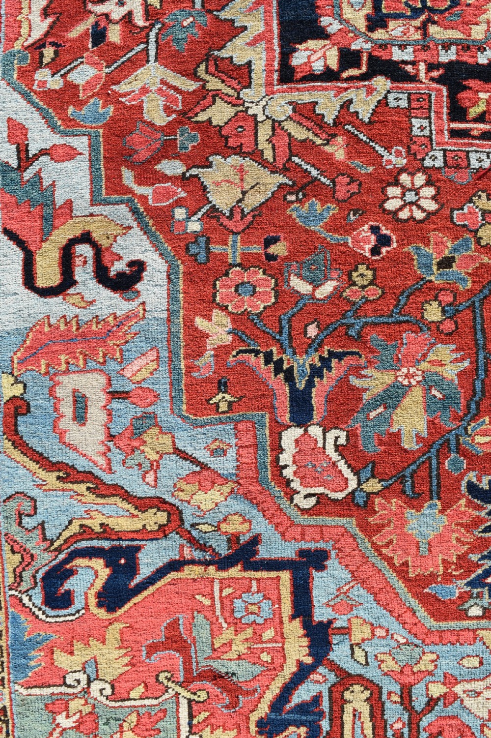 Antique Heriz Roomsize carpet 360x221 View III