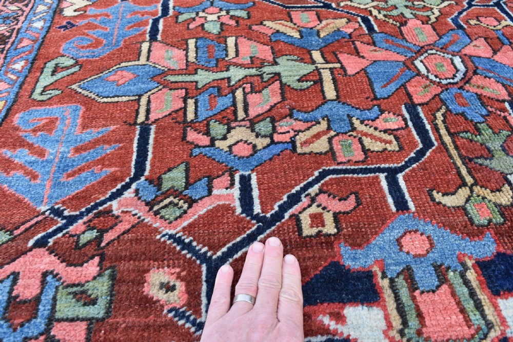 An antique Heriz small roomsize carpet  284x206cm View IX