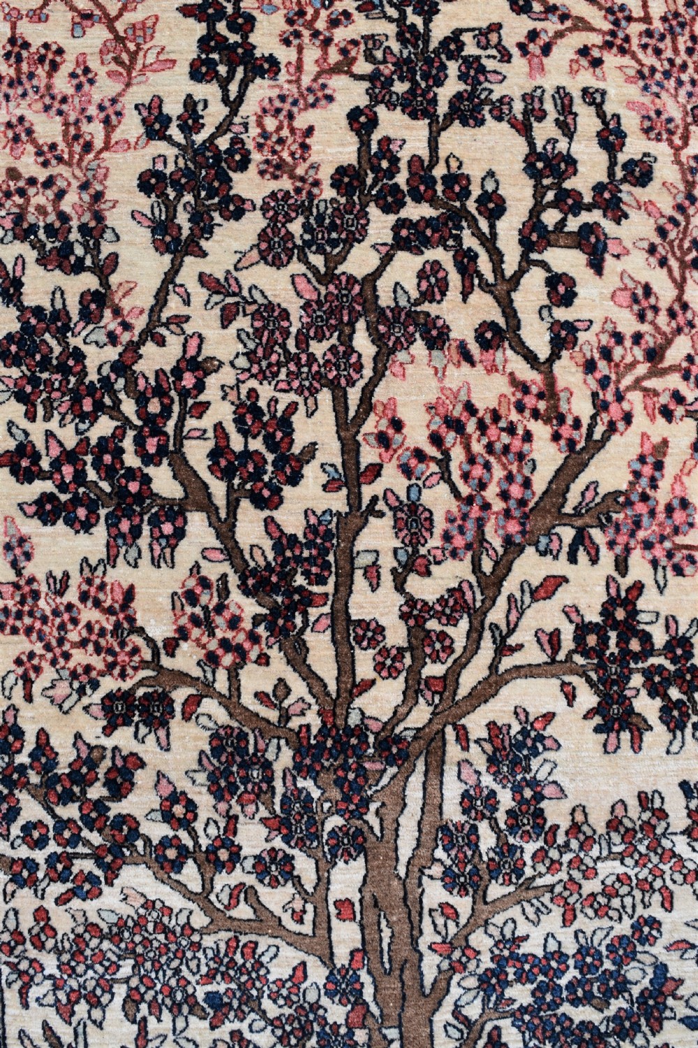 An antique Isfahan prayer rug 232x123cm View II