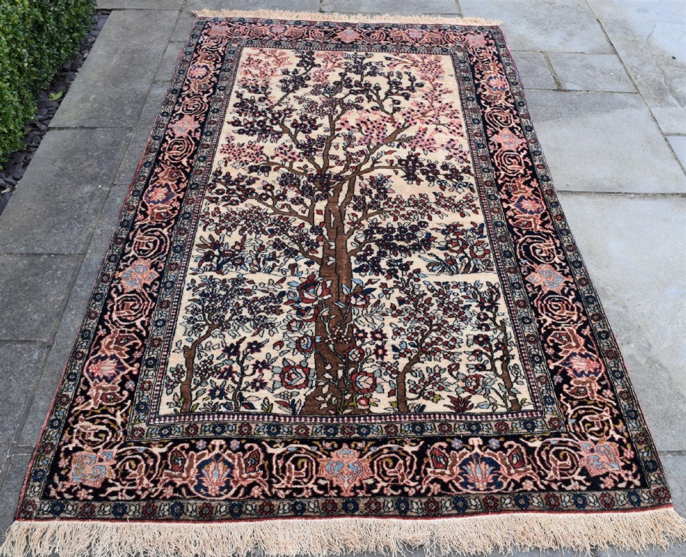 An antique Isfahan prayer rug 232x123cm View III