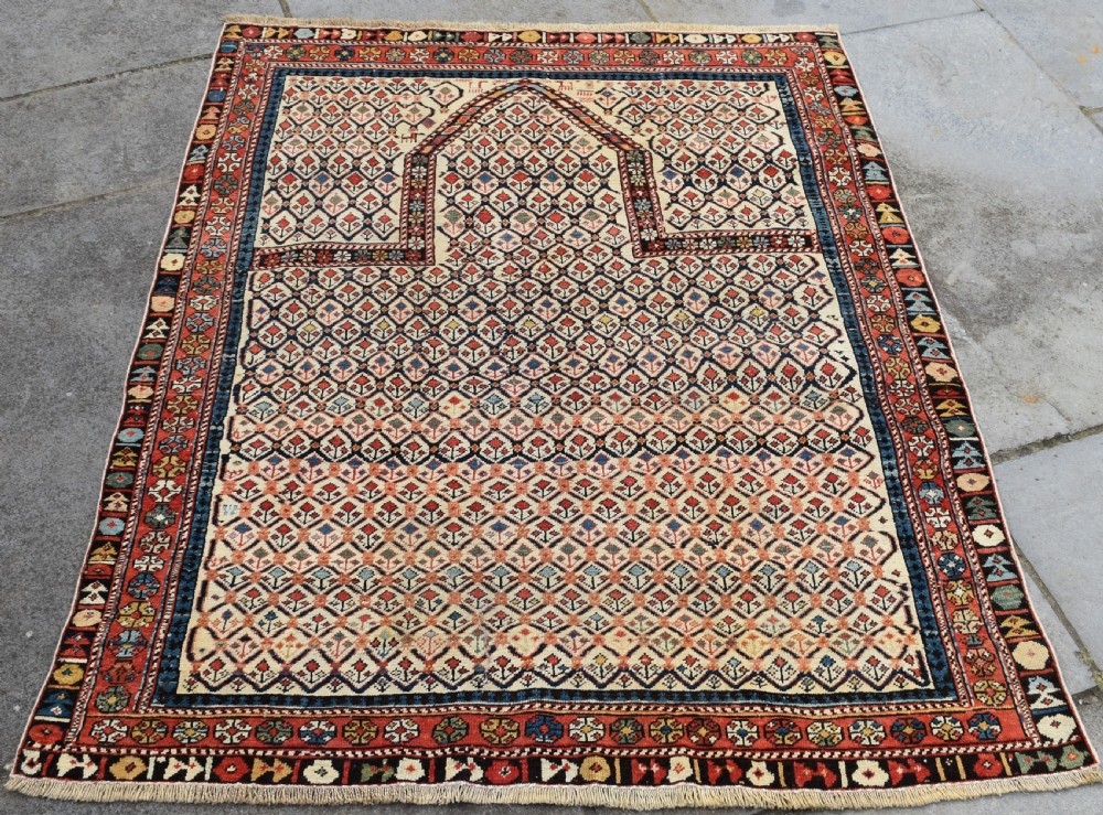 An antique Shirvan Prayer rug 140x115cm View IV