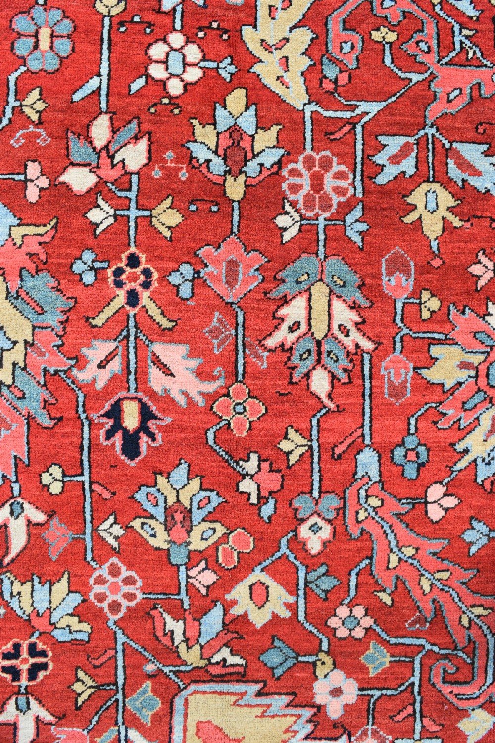 Fine antique allover design  roomsize Heriz carpet  370x260cm View II