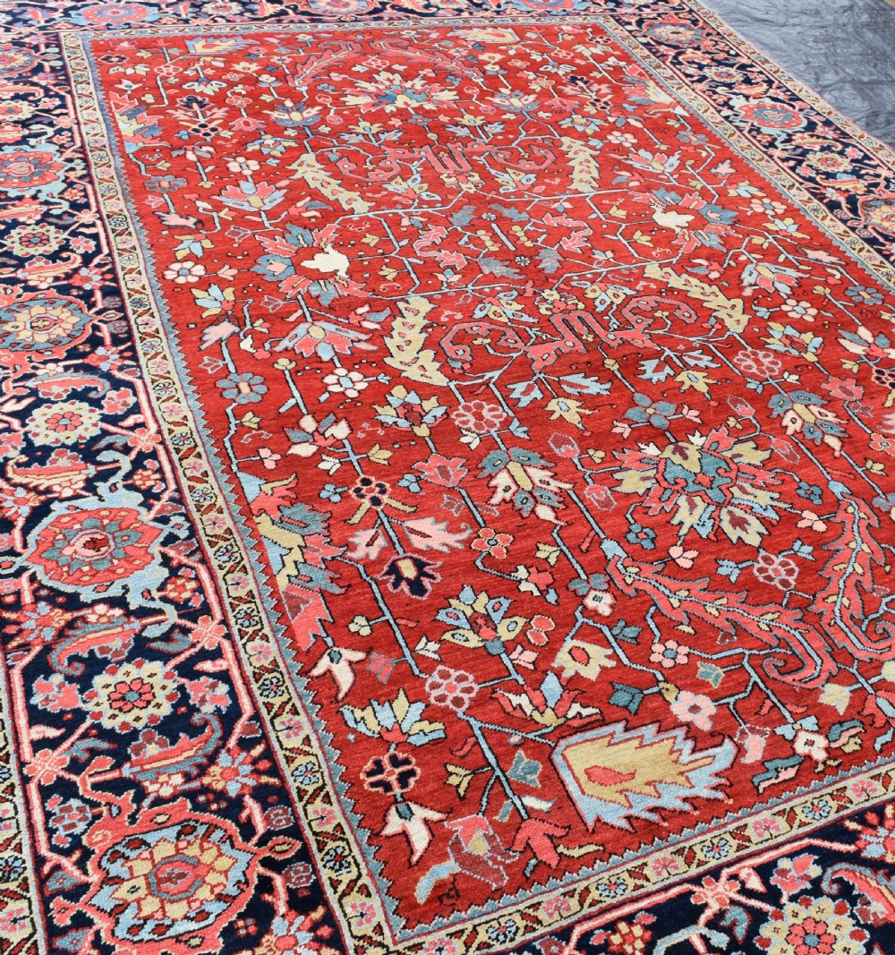 Fine antique allover design  roomsize Heriz carpet  370x260cm View III