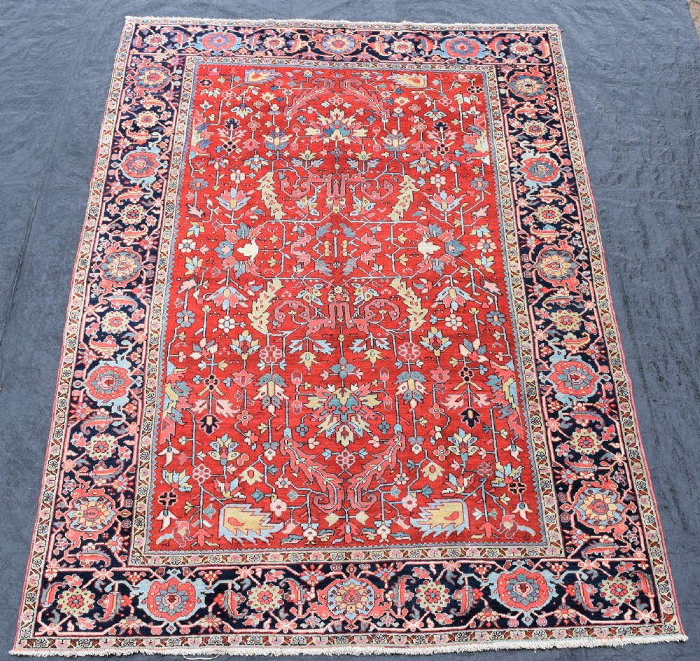 Fine antique allover design  roomsize Heriz carpet  370x260cm View VI