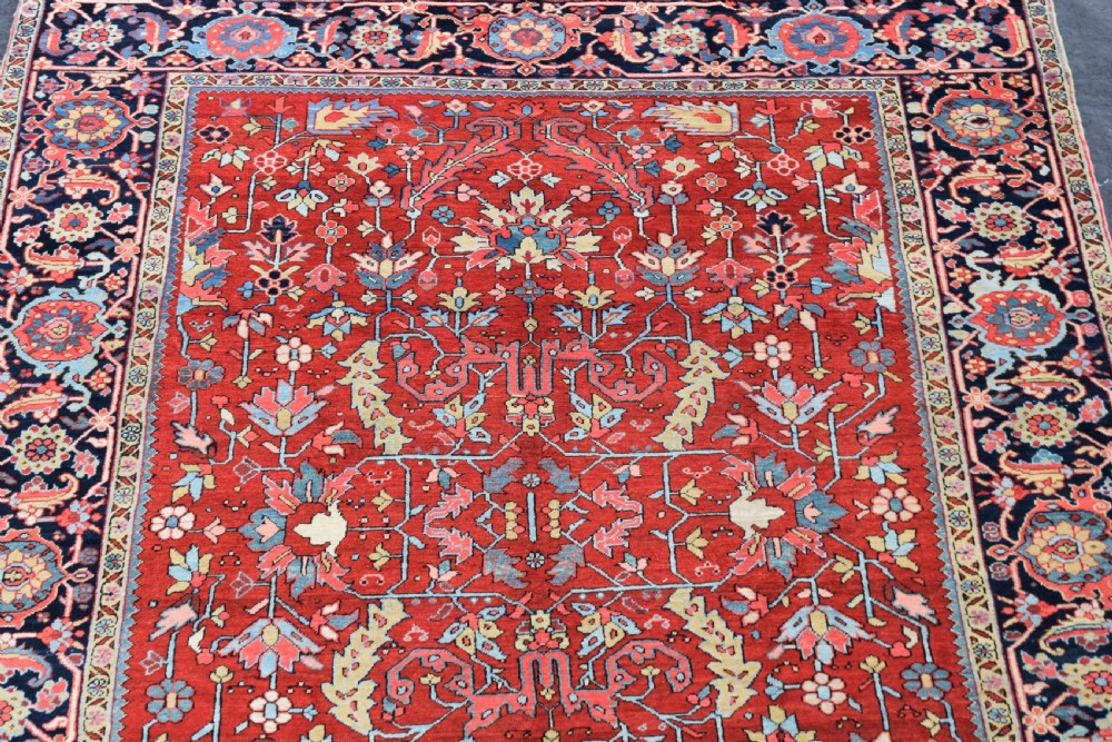 Fine antique allover design  roomsize Heriz carpet  370x260cm View VIII