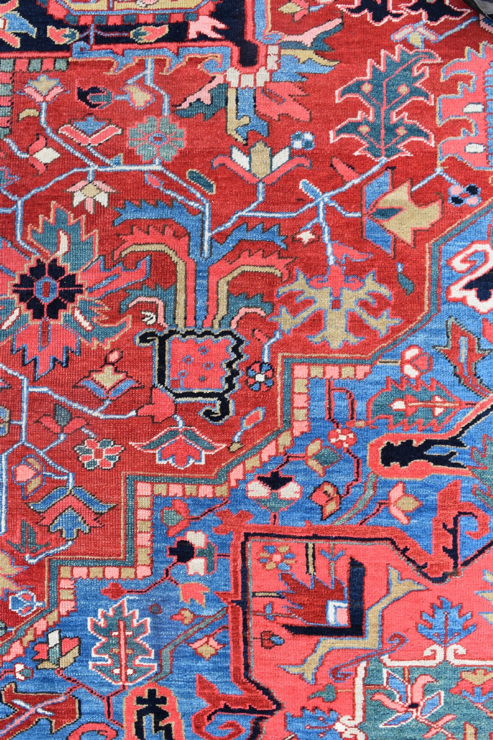 A very large antique Heriz roomsize carpet 430x315cm View III