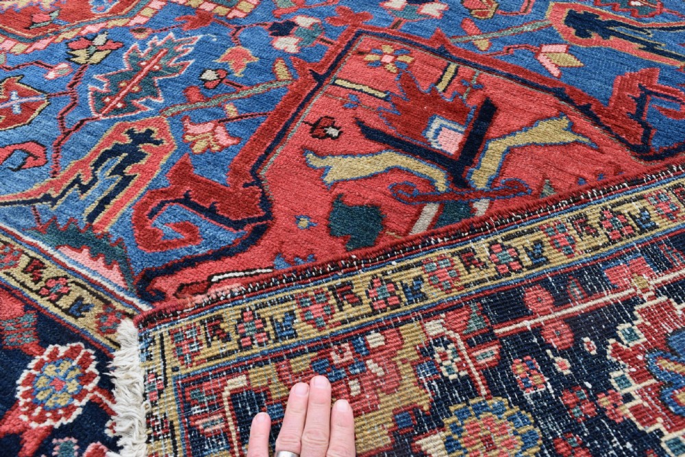 A very large antique Heriz roomsize carpet 430x315cm View VI