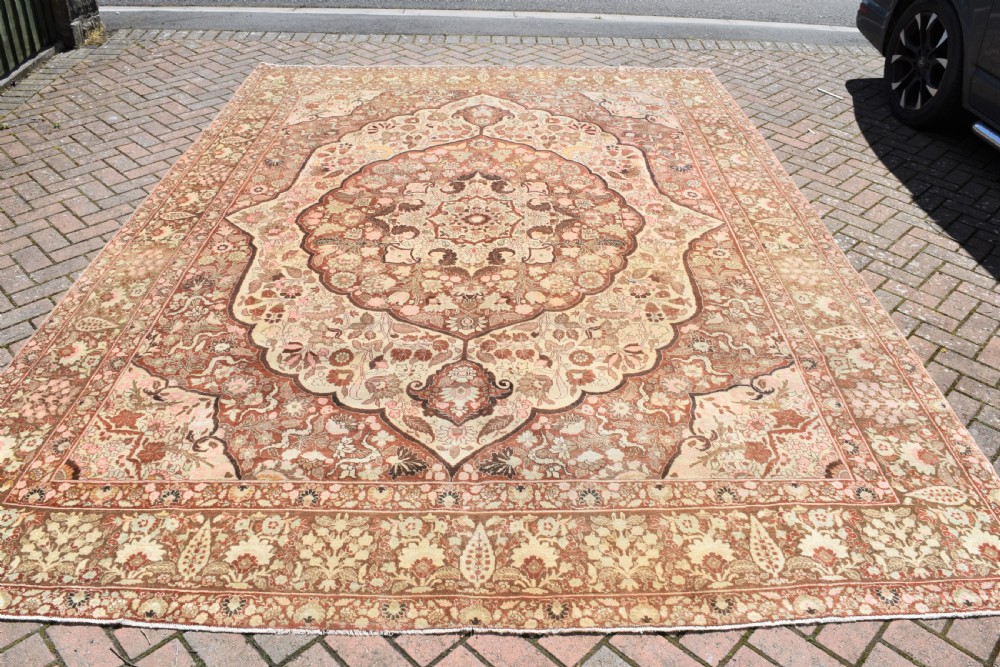 Fine antique Tabriz roomsize carpet 382x274 cm