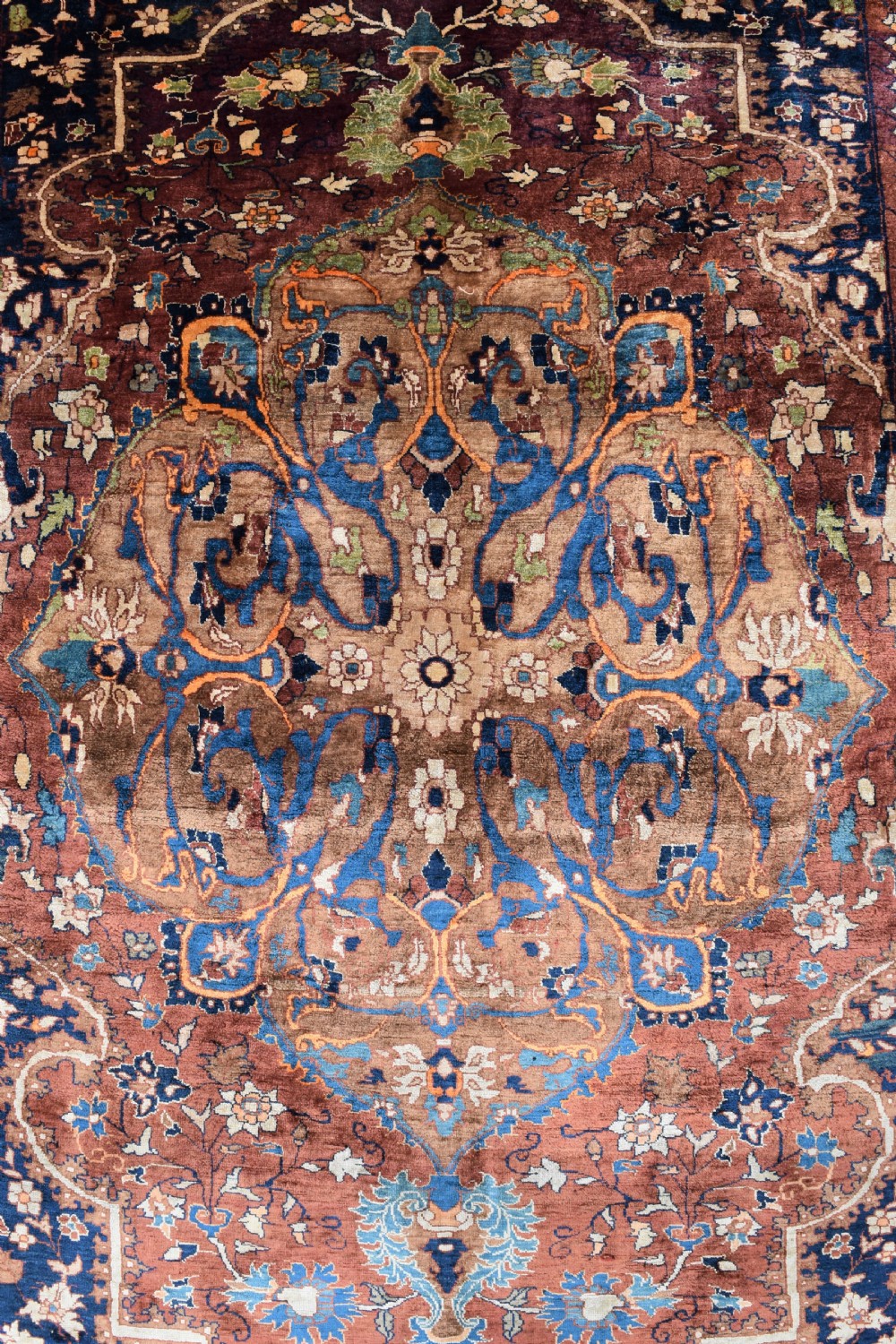 Very fine antique Silk Tabriz rug 185x145cm View IV