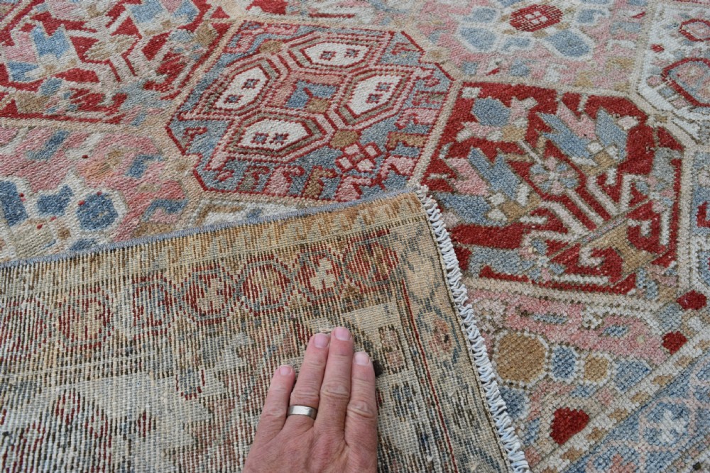 An Old West Persian Bahktiari small roomsize carpet 295x210cm View V