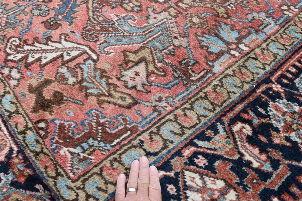 An Old Persian Heriz small roomsize carpet 263x192cm View V