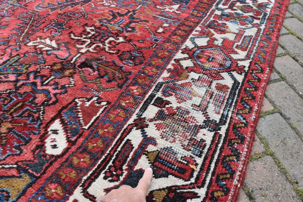 An Old Persian Heriz carpet with allover design 326x223cm View IV