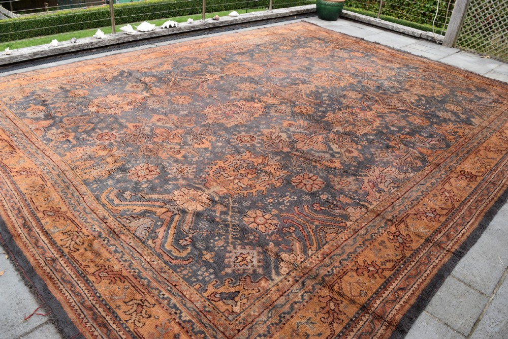 Antique Ushak carpet of very large proportions 517x399cm View II