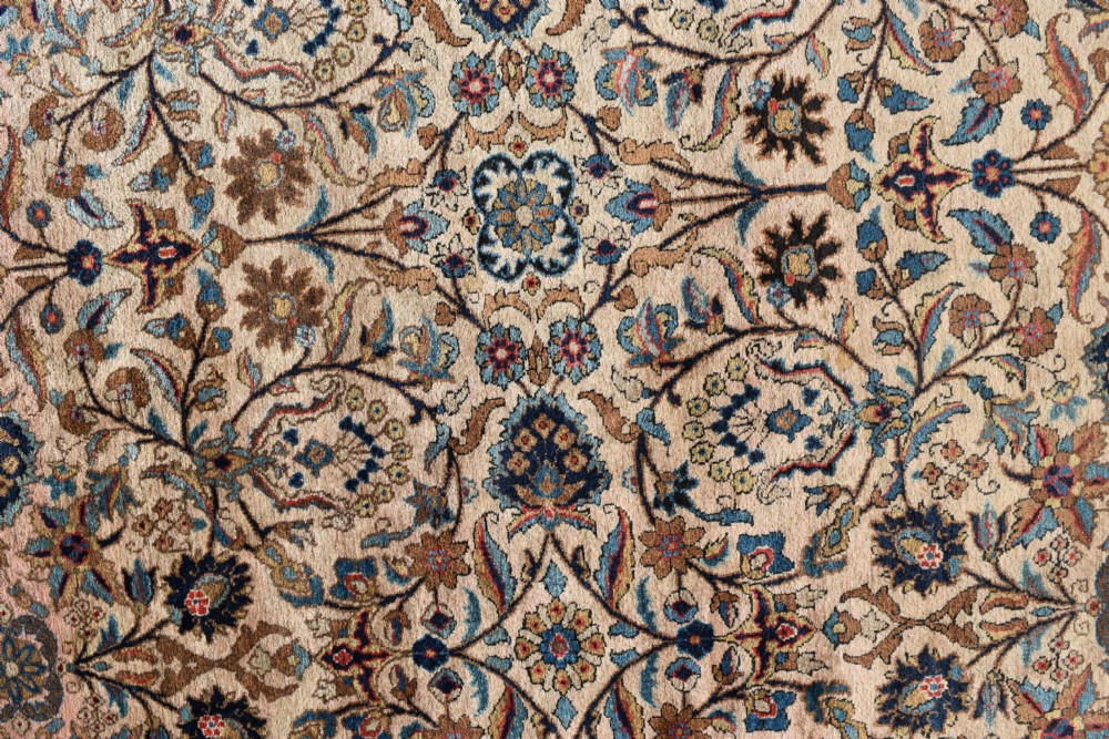 Antique oversize Kashan carpet with soft colours and all over design 505x366cm View II