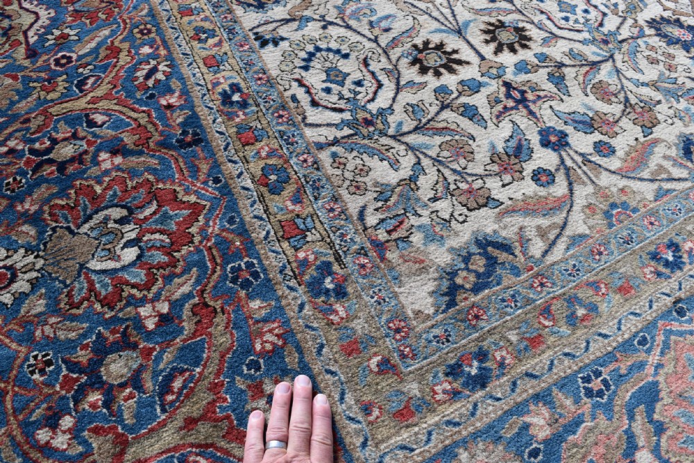 Antique oversize Kashan carpet with soft colours and all over design 505x366cm View VII