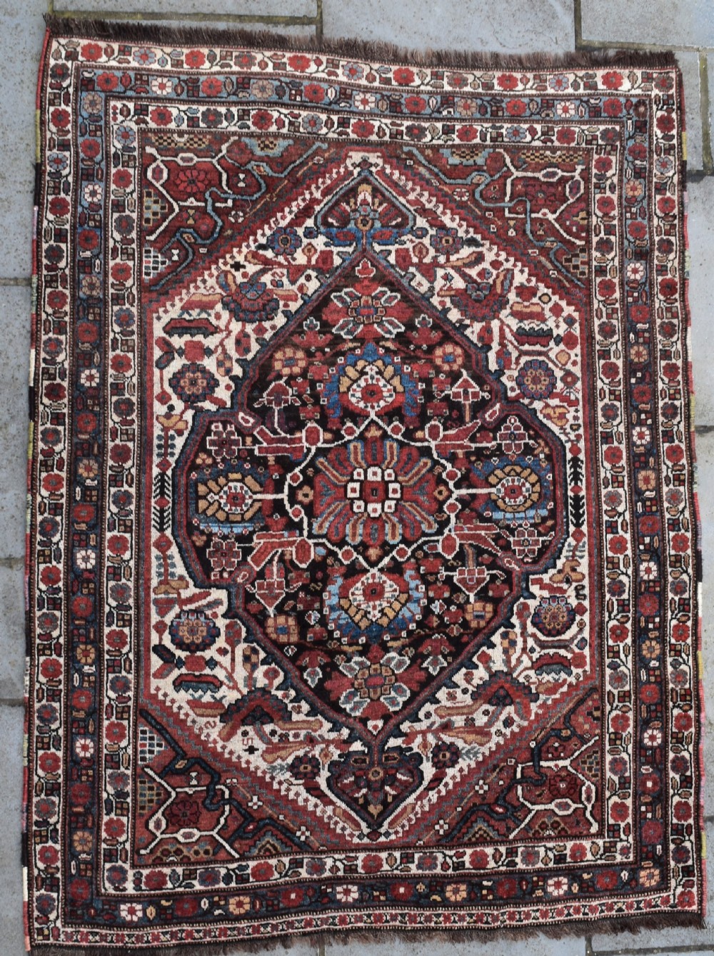 Antique Khamseh medallion design Tribal rug 207x151 cm