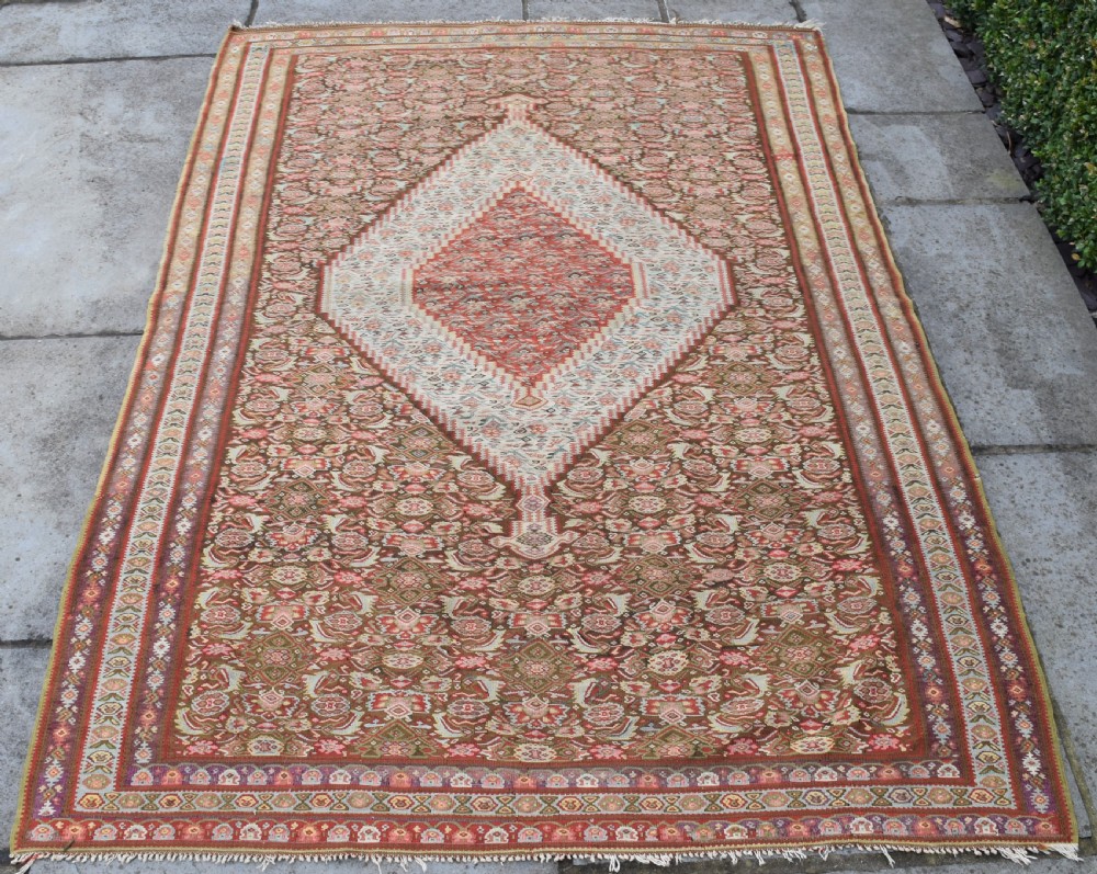 Fine antique Senneh Kilim 190x124 cm View II