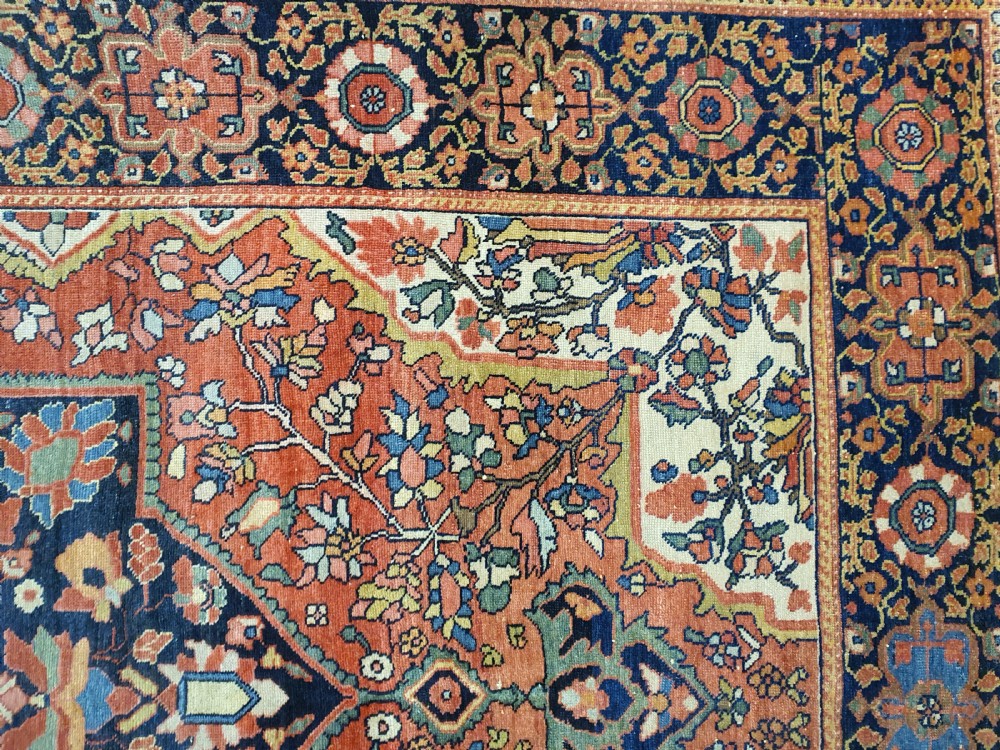 A fine antique sarouk Ferahan rug 208x133 cm View III