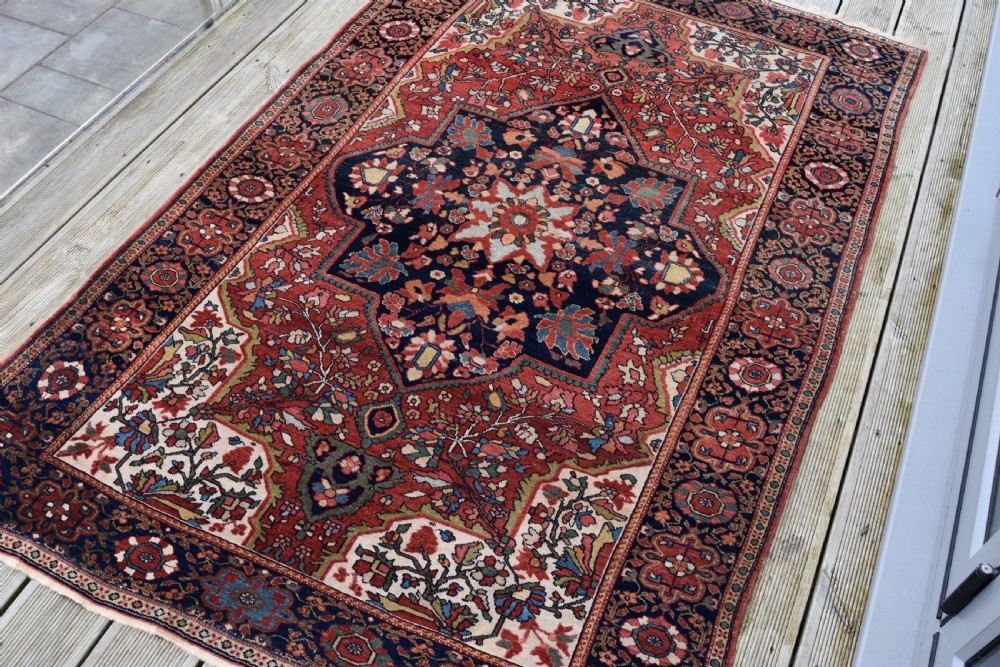 A fine antique sarouk Ferahan rug 208x133 cm View VI