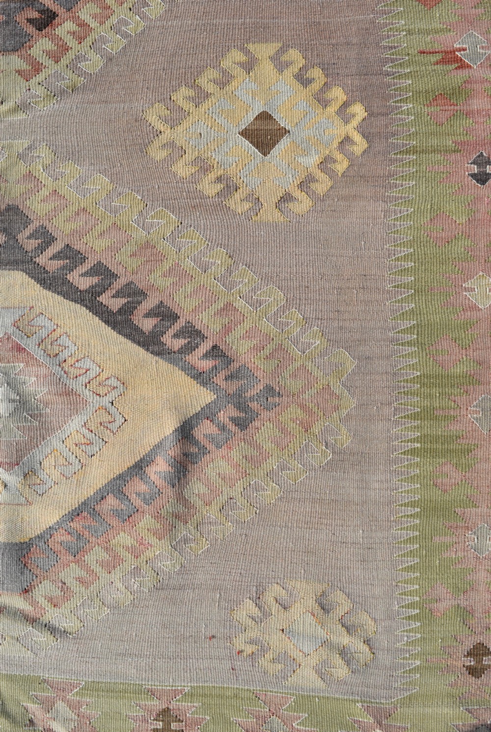 Faded Turkish kilim 301x224 cm View VI