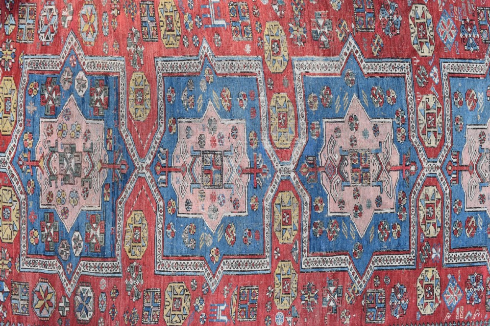 Fine antique Caucasian Sumak rug 189x143 cm View II