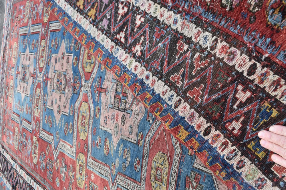 Fine antique Caucasian Sumak rug 189x143 cm View III