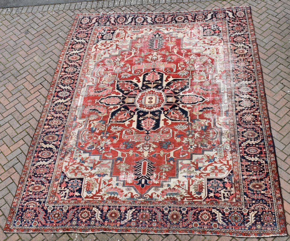 Fine antique Heriz room sized country house carpet 385x297cm