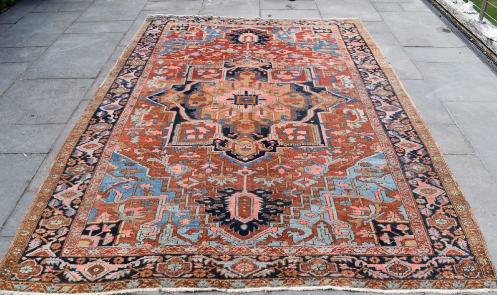 Antique small roomsize Heriz carpet 302x209cm