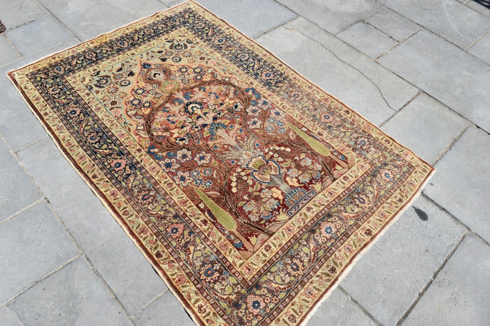 Antique Tabriz prayer rug 182x125cm View III