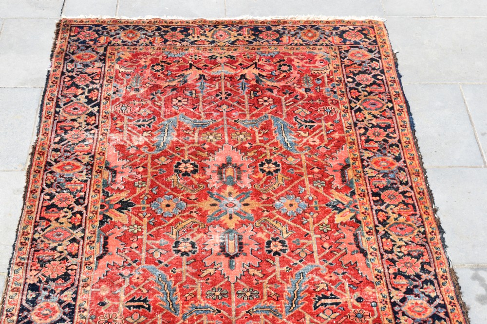 An antique Small roomsize Heriz carpet with allover design 283x184cm View III