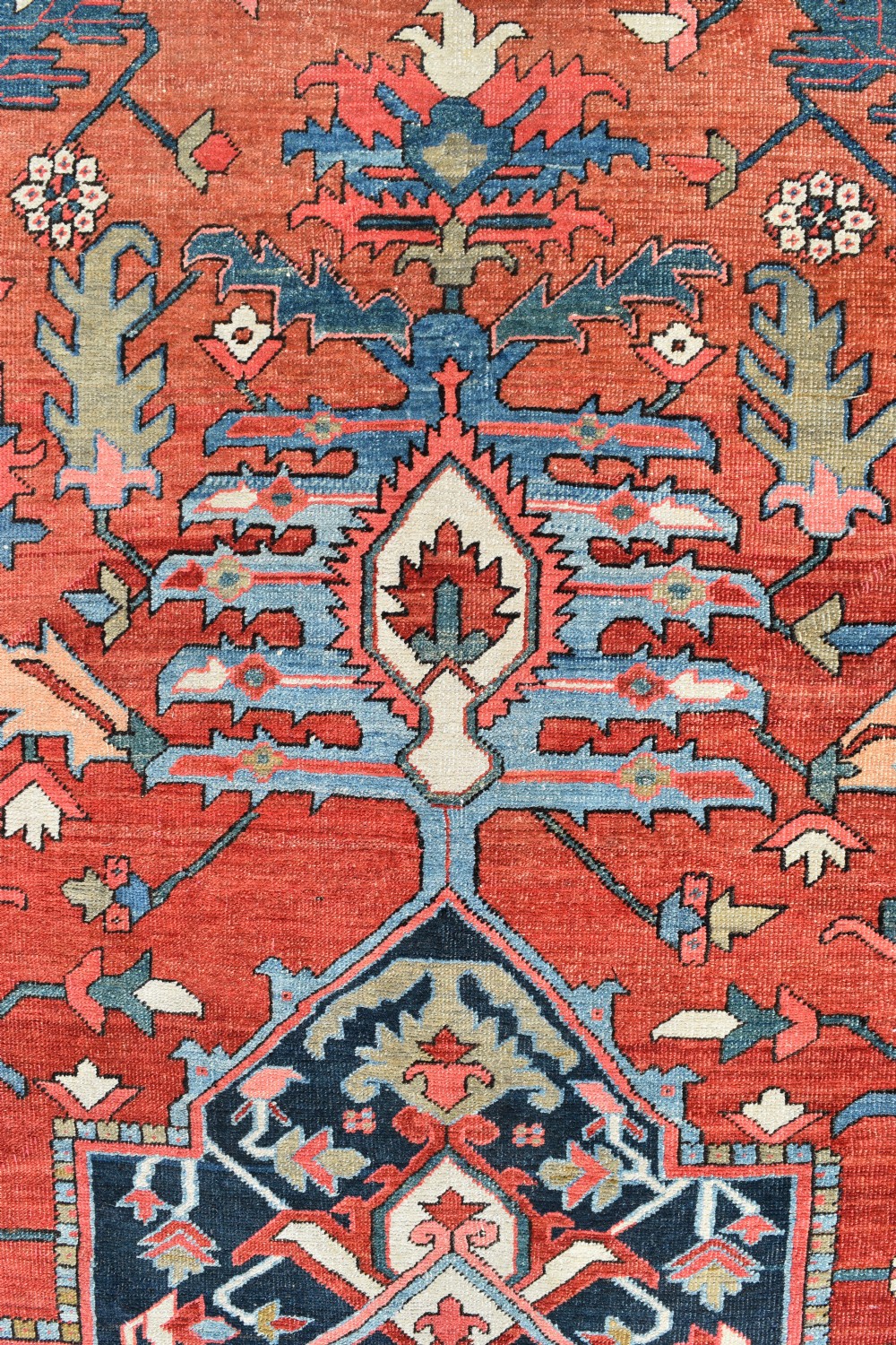 Very fine over sized antique Heriz carpet 542x381cm View III