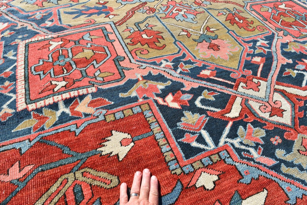 Very fine over sized antique Heriz carpet 542x381cm View IV