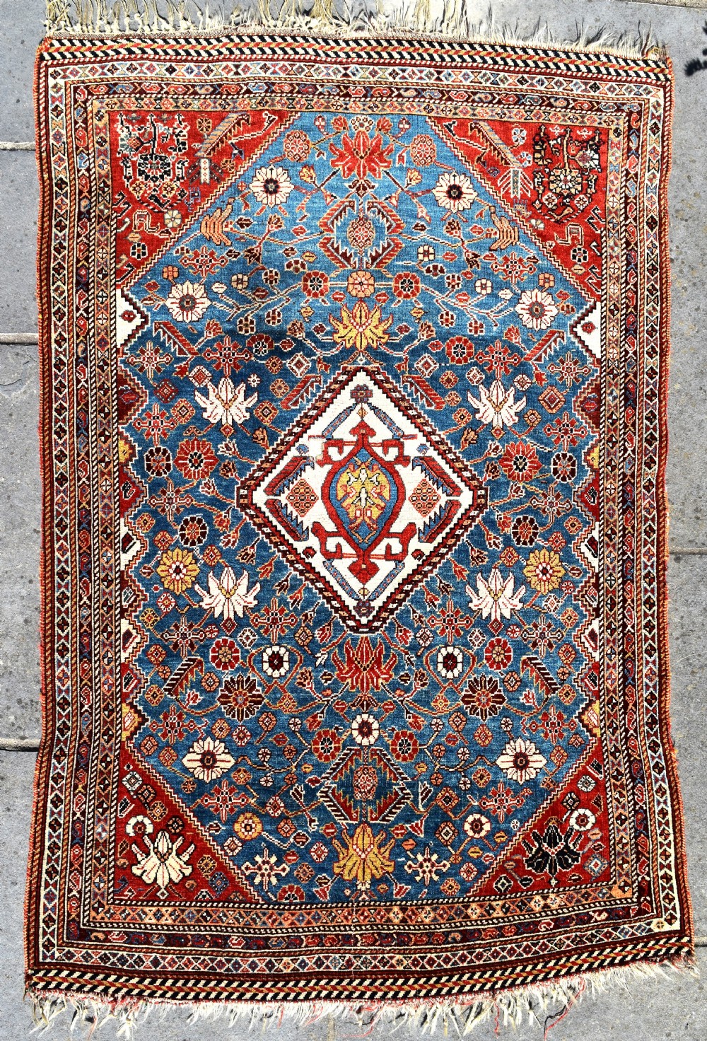 A very fine antique Qasgai rug 151x101cm