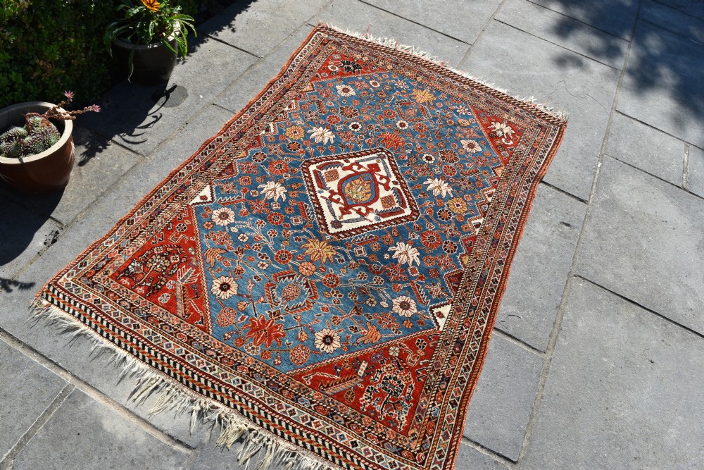 A very fine antique Qasgai rug 151x101cm View III