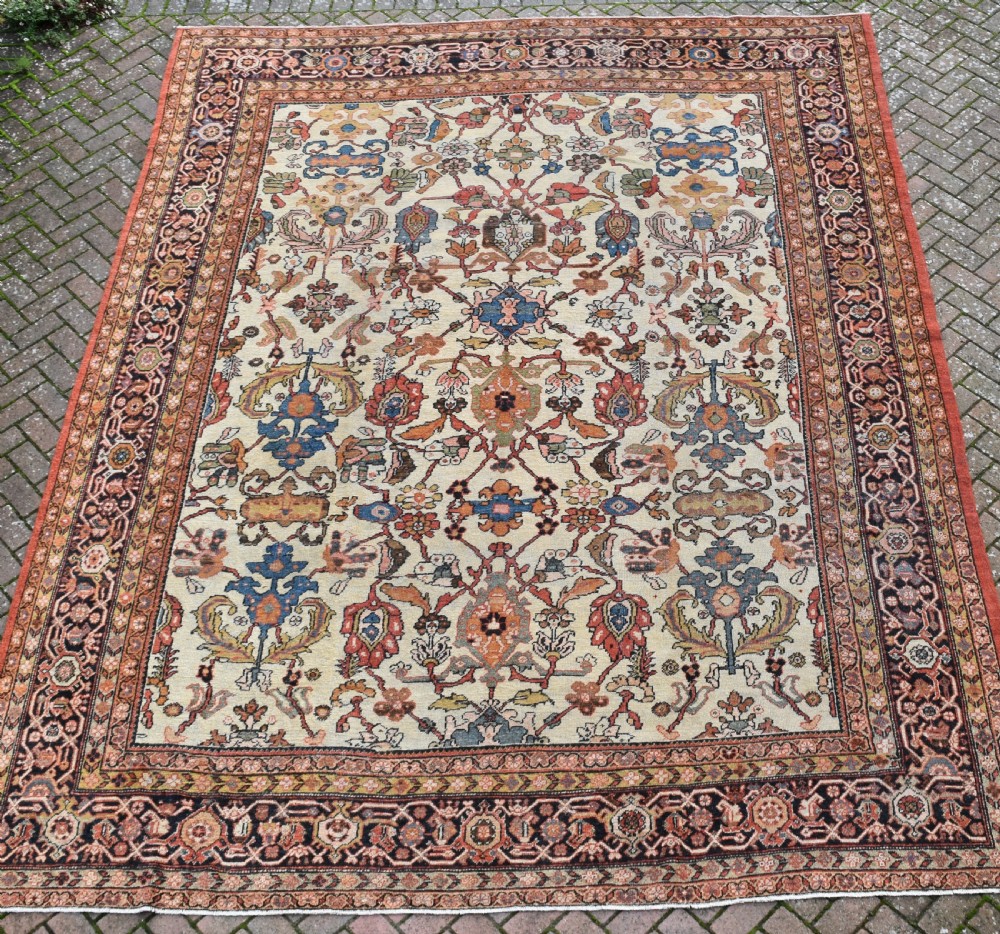 A good antique Mahal roomsize carpet 408x318cm