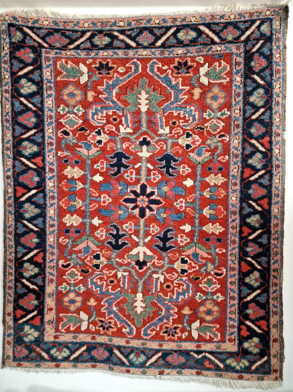 An antique Heriz rug  in perfect condition 123x101 cm