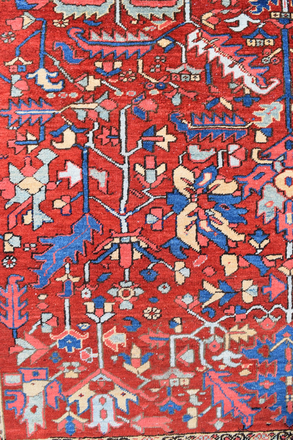 An Antique Heriz roomsize carpet 350x240 cm View II