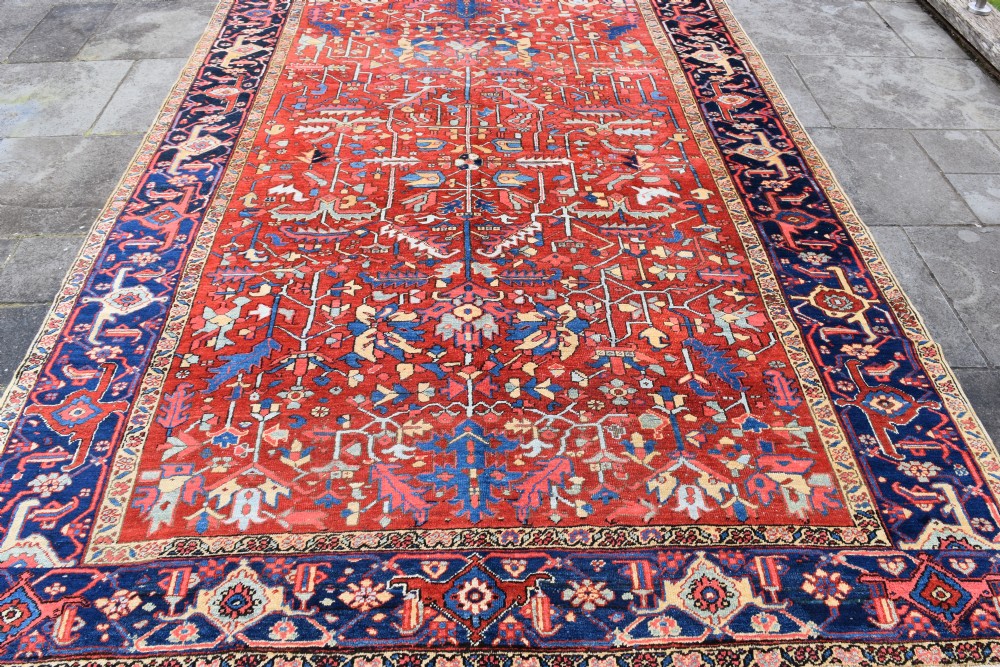 An Antique Heriz roomsize carpet 350x240 cm View IV