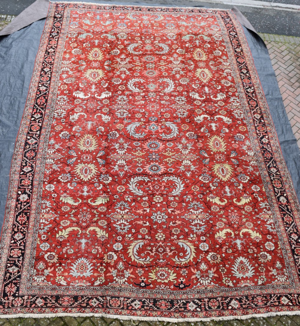 Very large antique Heriz carpet 575x369cm View III