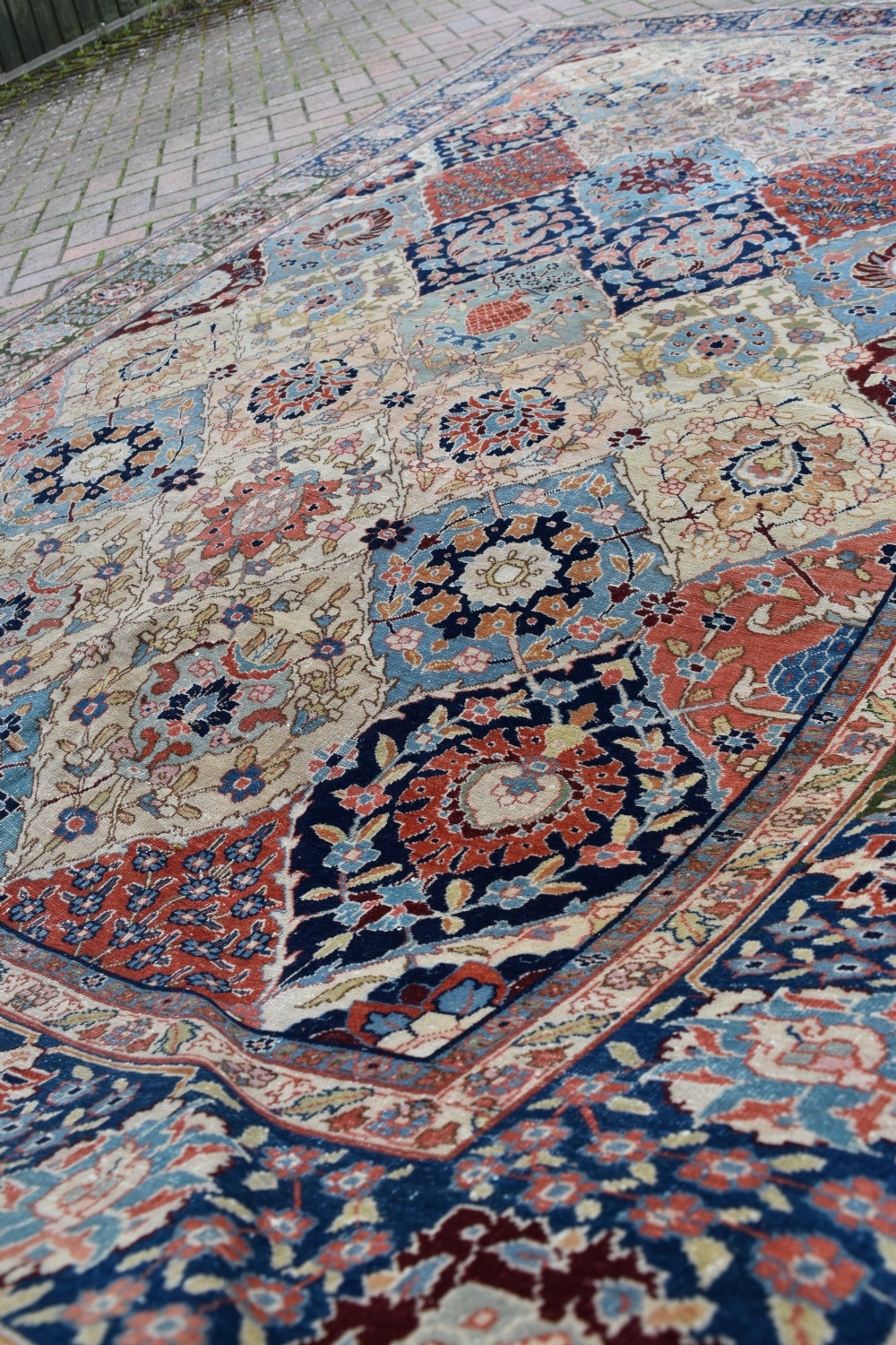Antique Tabriz small roomsize carpet 306x207 cm View VIII