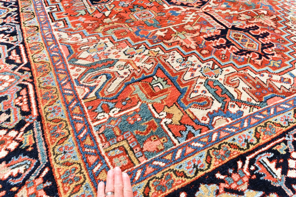 Antique Heriz carpet 343x229 CM View II