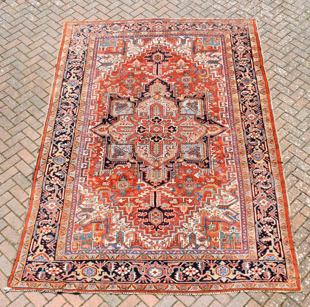 Antique Heriz carpet 343x229 CM View V