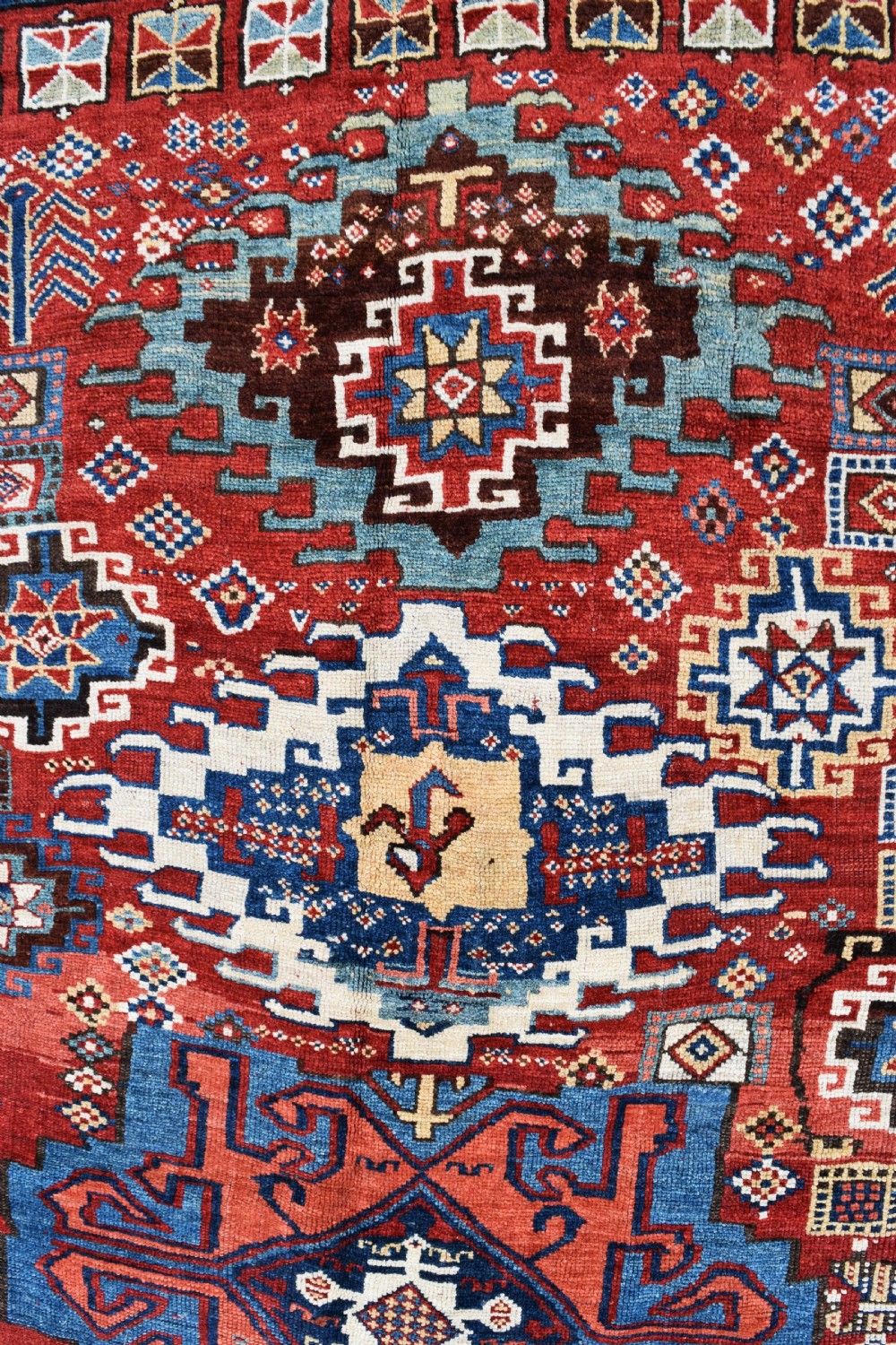 An early Kurdish Kordi carpet 268x180 cm View VI