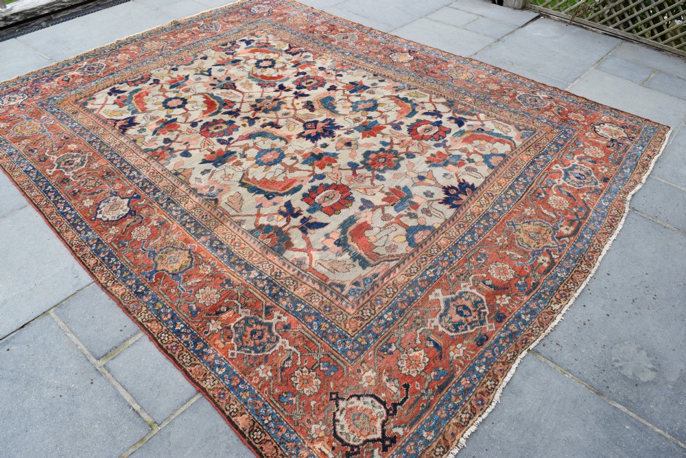 An antique Mahal country house carpet carpet 310x247cm View II